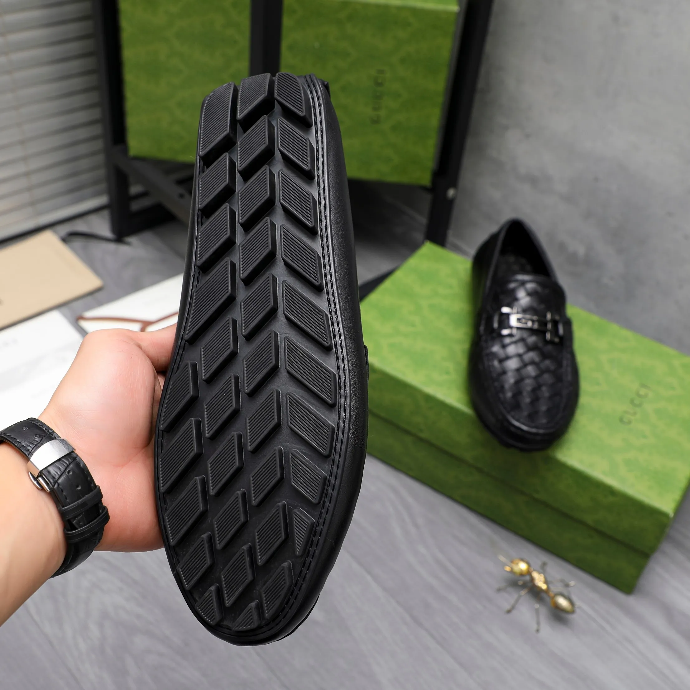 Men's shoes 💰400 Product trademark: GUCCI "Gucci" casual slip-on shoes Regular size: 38-44 (45 is custom-made and non-returnable) Product materials: Selected woven cowhide upper, sheepskin lining, rubber outsole